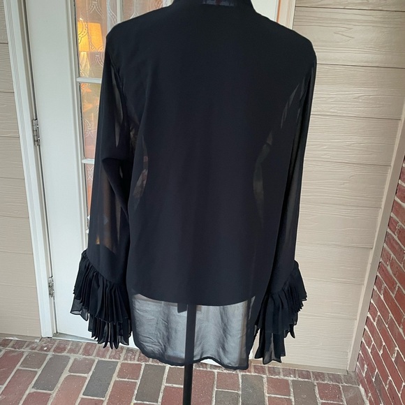 Pierre Cardin Black Floral Flamingo Blouse - Picture 6 of 9